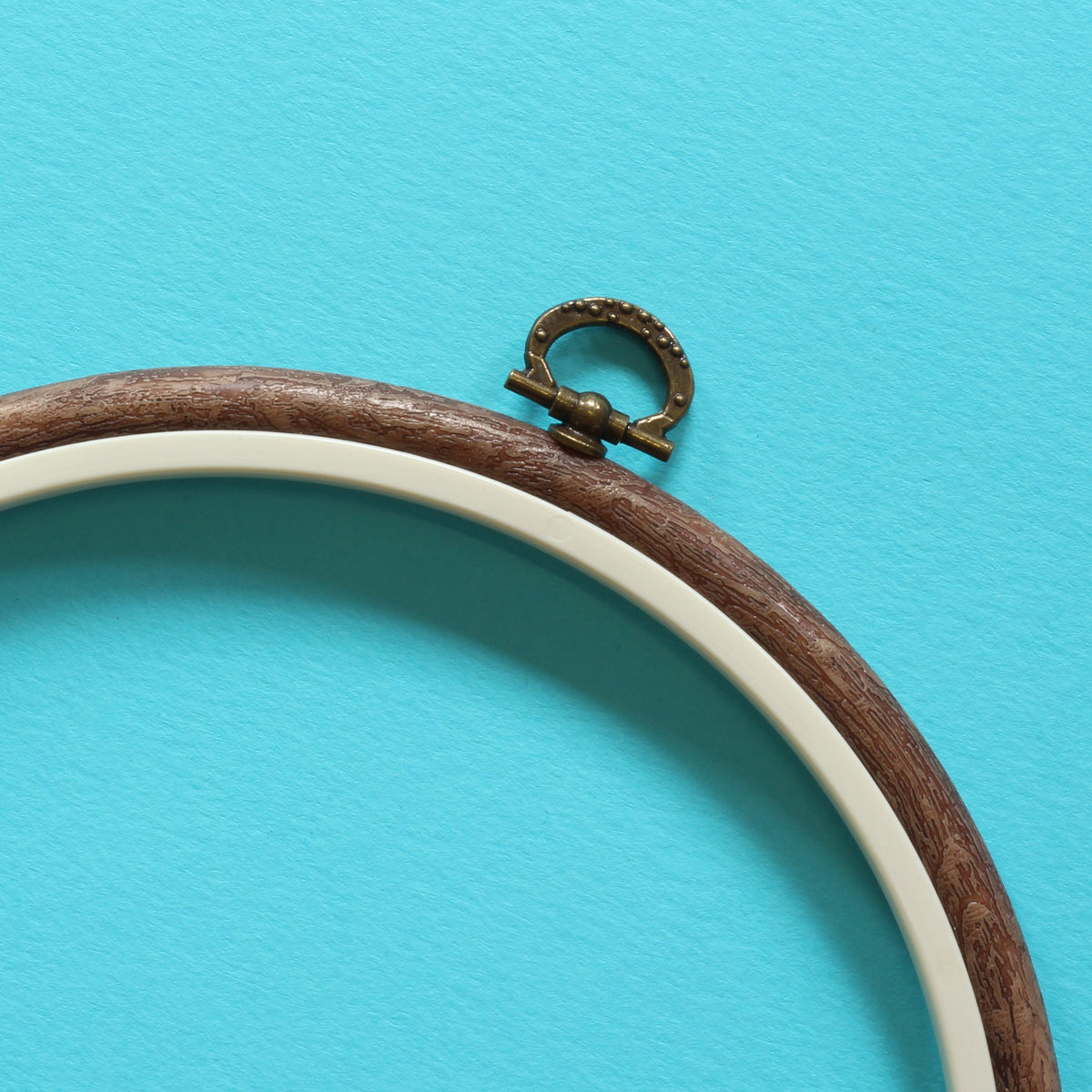 Nurge Wood Effect Flexi Embroidery Hoop 20.5 cm L Hawthorn Handmade