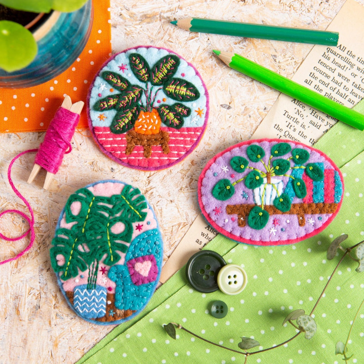 Felt brooches for sale sales