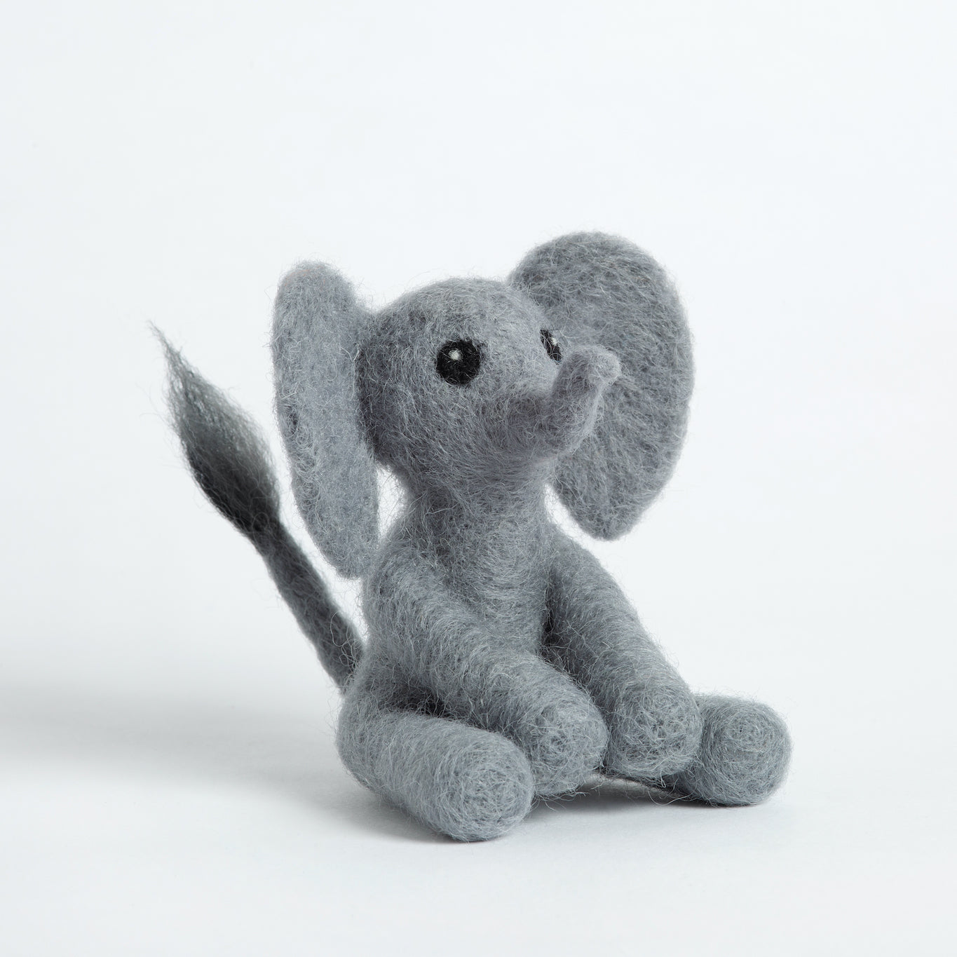 Pnytty Needle Felting Kit, Complete Needle Felting Starter Kit Elephant  with Easy Video Tutorials, Felting Wool, Animal Felting Kits for Beginners  DIY