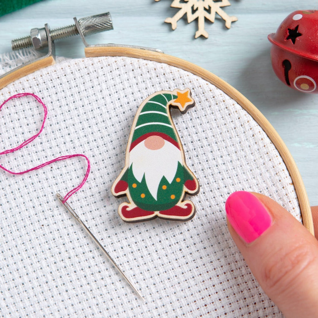 Maker Bobbin Magnetic Needle Minder – gather here online