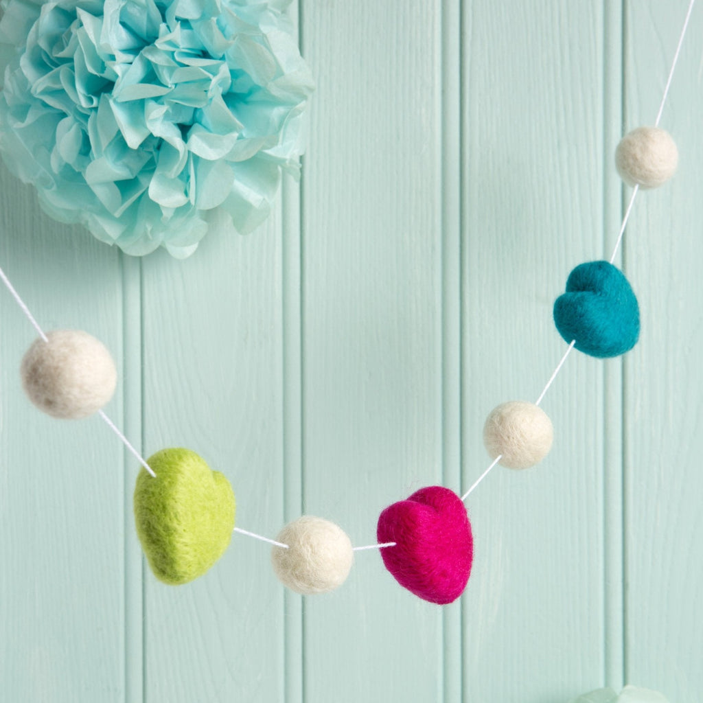 Hearts Garland Needle Felting Kit